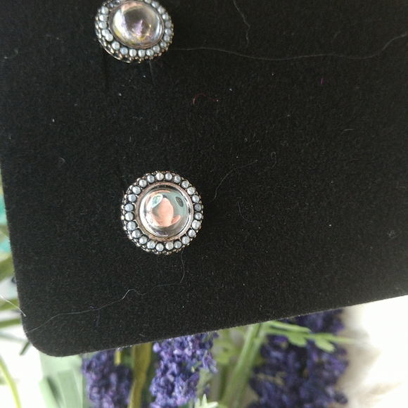 New Brighton Earrings - Picture 2 of 8